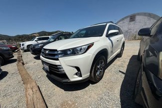 Used 2017 Toyota Highlander Limited Platinum image 1
