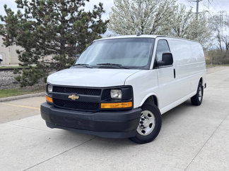 Used 2017 Chevrolet Express 3500 Extended image 1