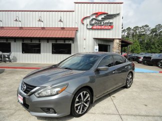 Used 2017 Nissan Altima 2.5 SR w/ LED Appearance Package image 1
