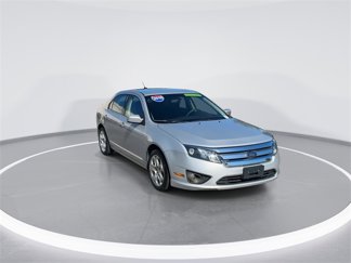 Used 2010 Ford Fusion SE image 1