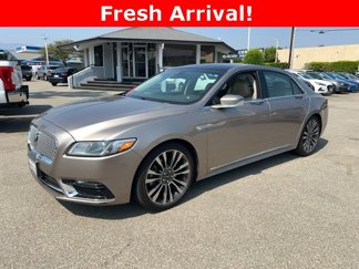 Used 2019 Lincoln Continental Select image 1