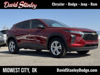 Used 2025 Chevrolet Trax LS image 1