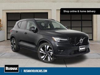 Certified 2025 Volvo XC40 B5 Plus image 1