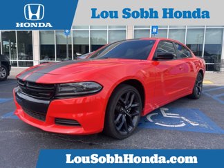 Used 2019 Dodge Charger SXT image 1