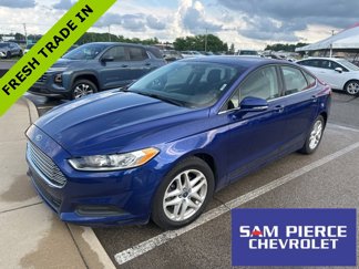 Used 2015 Ford Fusion SE image 1