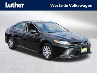 Used 2018 Toyota Camry L image 1