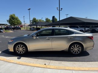 Used 2016 Lexus ES 300h image 1