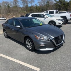 Used 2020 Nissan Altima 2.5 S image 1