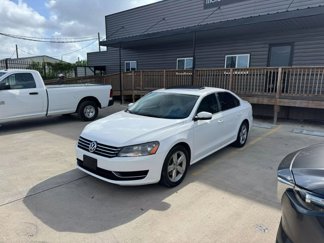 Used 2013 Volkswagen Passat 2.5 SE image 1