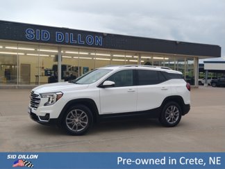 Used 2024 GMC Terrain SLT image 1