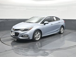 Used 2017 Chevrolet Cruze LT w/ Convenience Package image 1