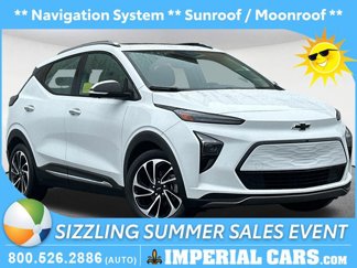 Used 2022 Chevrolet Bolt EUV Premier w/ Sun & Sound Package image 1