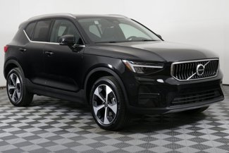 Used 2025 Volvo XC40 B5 Core w/ Protection Package Premier video 1