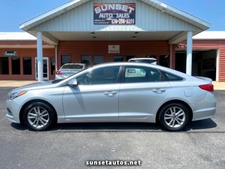 Used 2016 Hyundai Sonata SE image 1