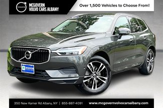 Used 2018 Volvo XC60 T5 Momentum w/ Vision Package image 1