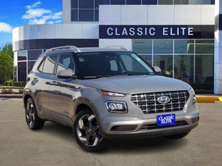 Used 2021 Hyundai Venue SEL image 1