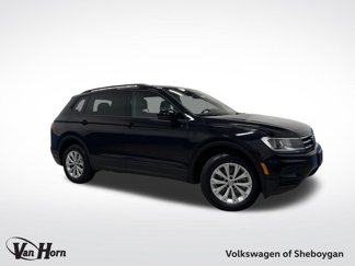 Used 2020 Volkswagen Tiguan S image 1