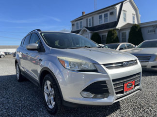 Used 2015 Ford Escape SE w/ Equipment Group 201A image 1