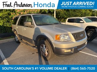 Used 2004 Ford Expedition XLT image 1