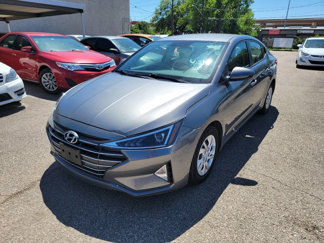 Used 2019 Hyundai Elantra SE image 1