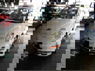 Used 2010 Volkswagen Beetle Coupe image 1