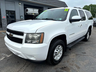 Used 2011 Chevrolet Suburban 2500 LT image 1