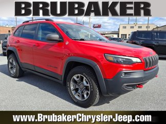 Used 2019 Jeep Cherokee Trailhawk image 1