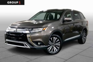 Used 2019 Mitsubishi Outlander SE image 1
