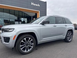 Certified 2024 Jeep Grand Cherokee Overland w/ Luxury Tech Group IV image 1