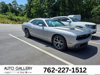Used 2016 Dodge Challenger SXT Plus image 1