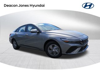 New 2025 Hyundai Elantra SE image 1