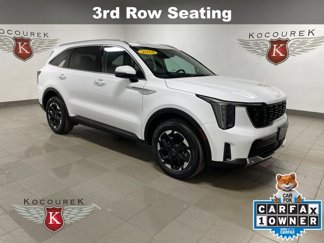 Used 2024 Kia Sorento S image 1