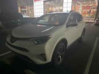 Used 2018 Toyota RAV4 XLE image 1