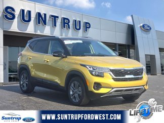 Used 2023 Kia Seltos S w/ Navigation Package image 1