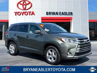Used 2017 Toyota Highlander Limited image 1