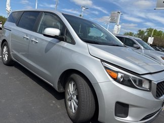 Used 2017 Kia Sedona LX image 1