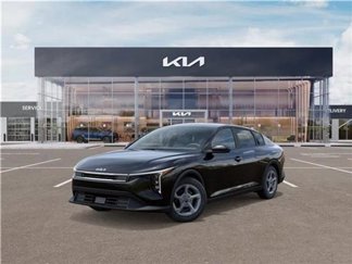 New 2025 Kia K4 LXS image 1