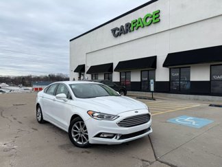 Used 2017 Ford Fusion SE image 1