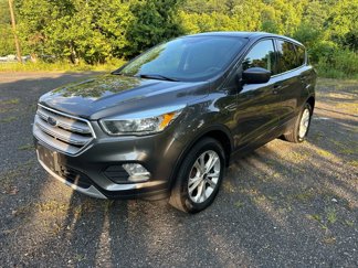 Used 2017 Ford Escape SE image 1