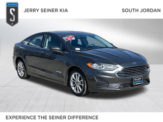 Used 2019 Ford Fusion SE image 1