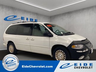 Used 1998 Chrysler Town & Country LXi image 1