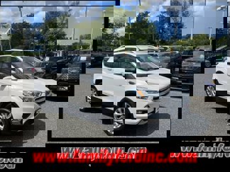 Used 2017 Ford Escape Titanium image 1