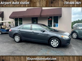 Used 2011 Toyota Camry LE image 1