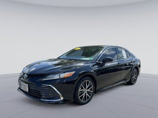 Used 2021 Toyota Camry XLE w/ Navigation Upgrade Package image 1