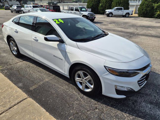 Used 2024 Chevrolet Malibu LT image 1