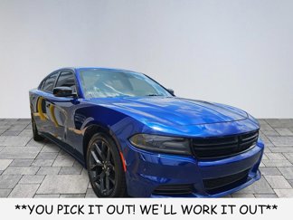 Used 2020 Dodge Charger SXT w/ Blacktop Package image 1