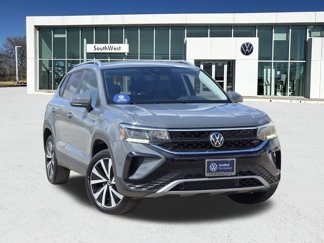 Certified 2024 Volkswagen Taos SE w/ MDO Package image 1