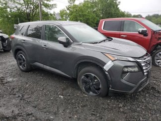 Used 2025 Nissan Rogue SV image 1