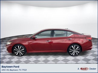 Used 2020 Nissan Altima 2.5 Platinum image 1