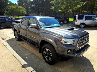 Used 2017 Toyota Tacoma 4x4 Double Cab image 1
